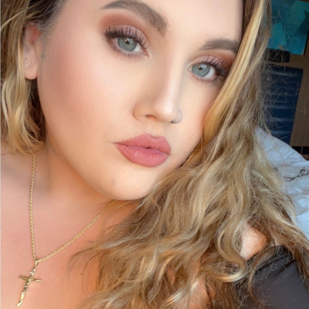 Meet your Posher, Carmen